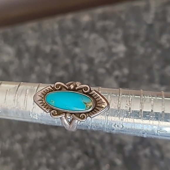 Turquoise and Silver Ring - Picture 5 of 6
